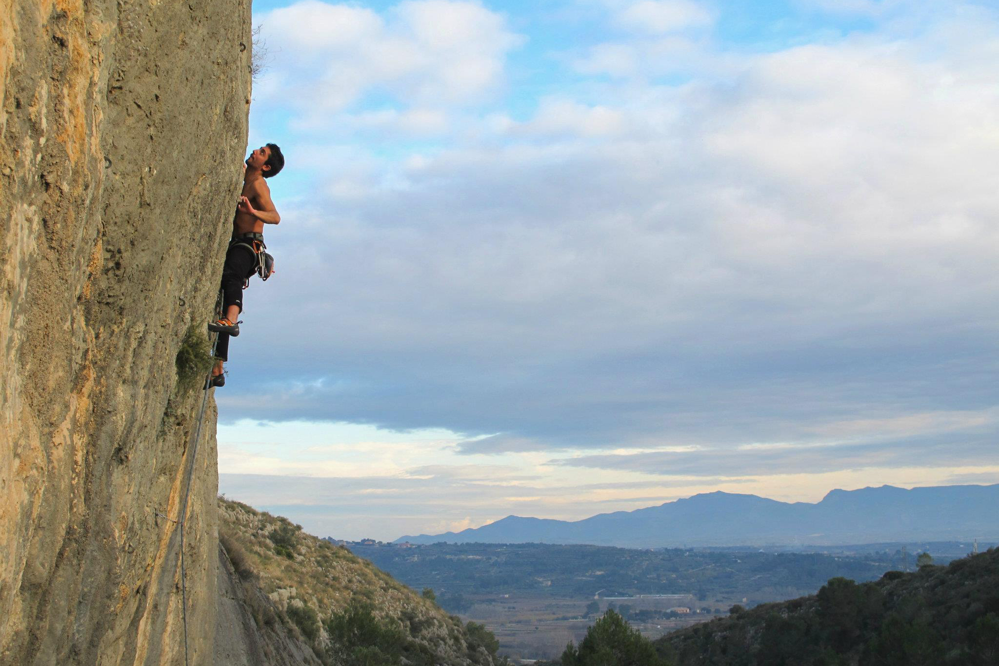 Rock climbing in Bellus (Spain) Routes and topos Valencia Climb
