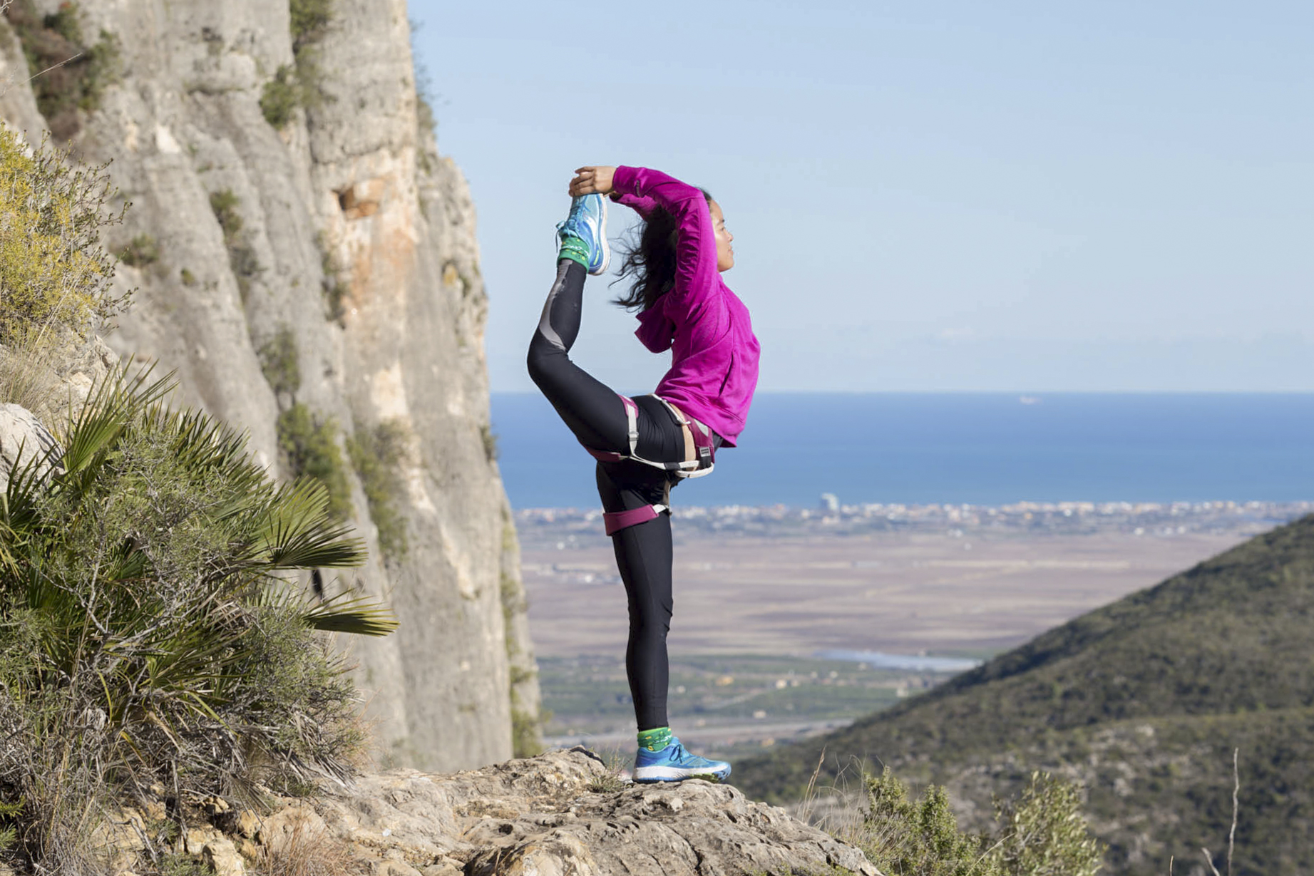 Yoga & Climbing Valencia Climb